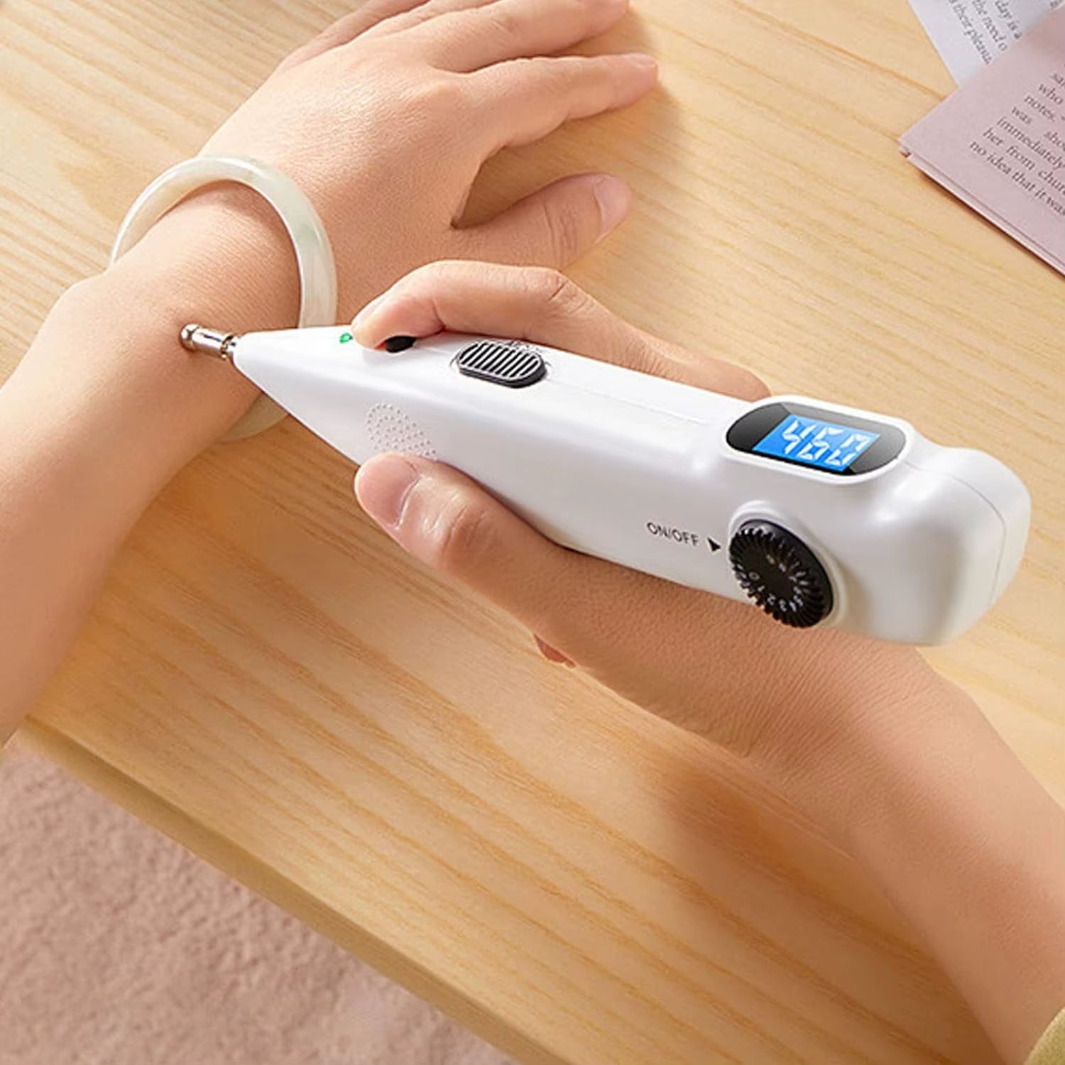 Electronic Acupuncture Pen | Needle-Free Meridian Massage with Pulse Therapy | Auto Acupoint Detection, 9 Intensity Levels, USB Rechargeable