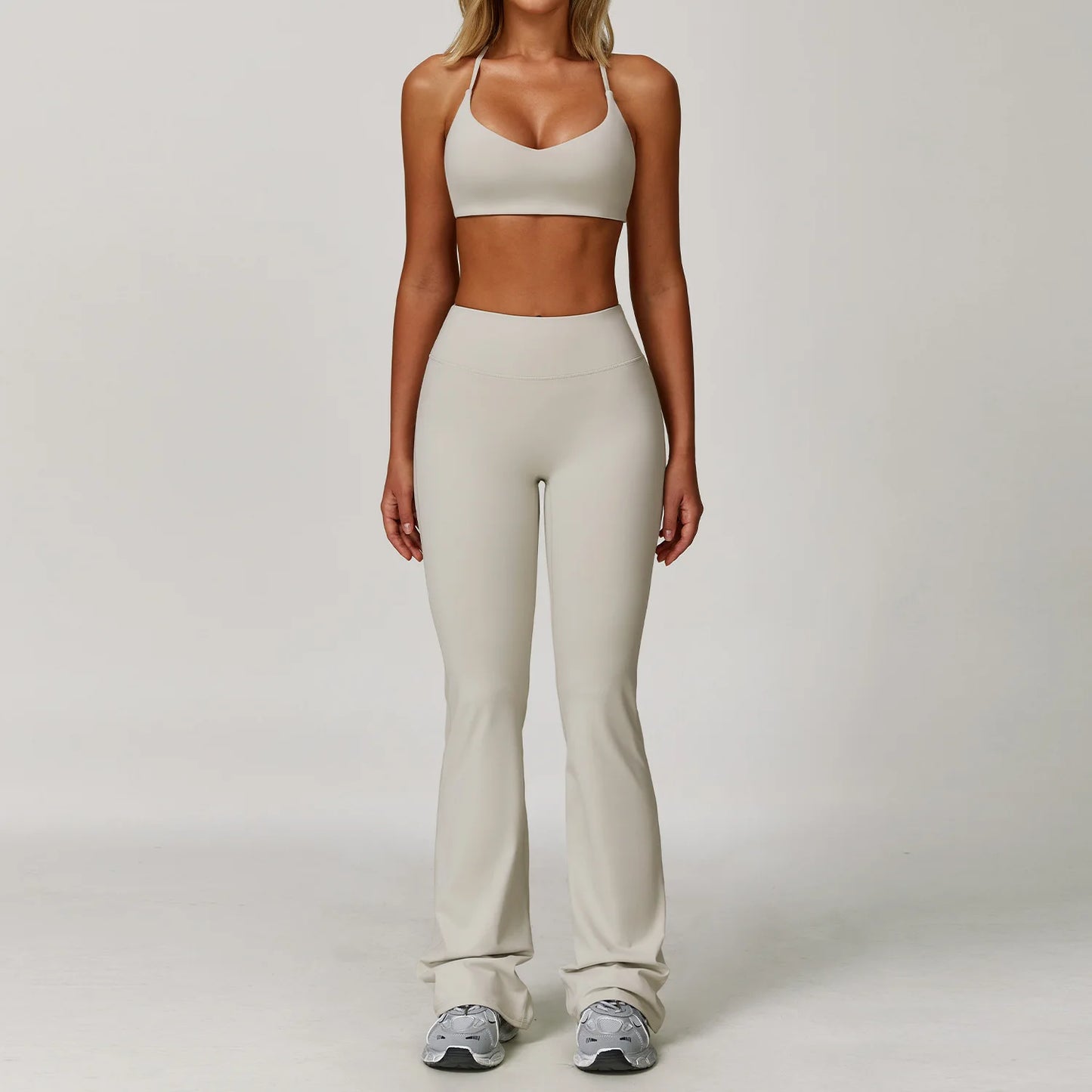 Seamless Yoga Set for Women | Long Sleeve Sports Bra and Leggings Workout Set with Breathable Stretch Fabric